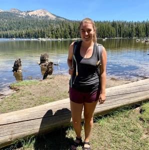 Meet your Posher, Stephanie